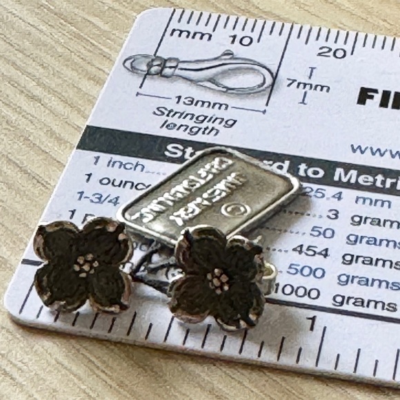 Vintage Retired Rare James Avery Dogwood Post Earrings - Sterling Silver .925 - Picture 11 of 11